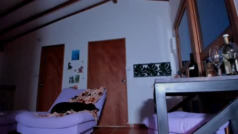 Snapshot of laurent_a chatting on 02-03-25, 11:26 Lucie  online show from 02-03-25, 11:26