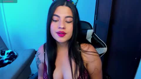 Snapshot of laurenth_foxy chatting on 02-17-26, 03:40 lau online show from 02-17-26, 03:40