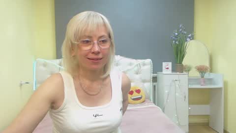 Lauren online show from 05-15-26, 06:20