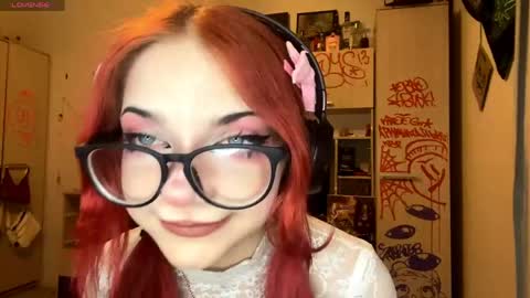 Snapshot of laurettecipro chatting on 06-07-26, 11:41 Eva online show from 06-07-26, 11:41