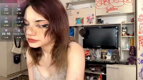 Snapshot of laurettecipro chatting on 07-05-26, 05:36 Eva online show from 07-05-26, 05:36