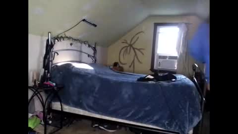 Snapshot of laureybabe44 chatting on 12-13-24, 08:37 Lauren online show from 12-13-24, 08:37