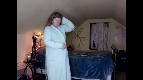 Snapshot of laureybabe44 chatting on 01-08-25, 10:58 Lauren online show from 01-08-25, 10:58