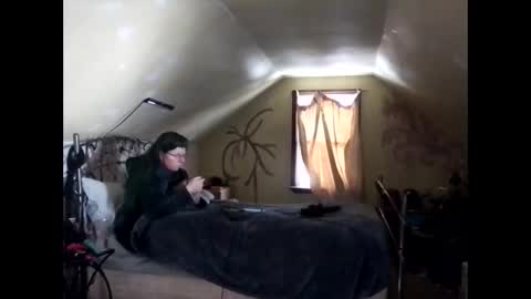 Snapshot of laureybabe44 chatting on 01-28-25, 07:53 Lauren online show from 01-28-25, 07:53