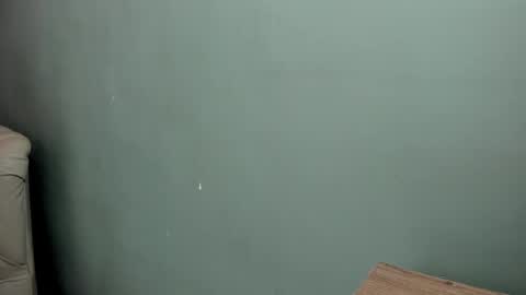 Snapshot of lauroberts chatting on 02-28-25, 06:32 Lau Roberts online show from 02-28-25, 06:32