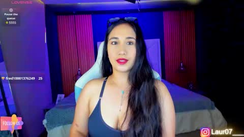 Snapshot of lauroberts chatting on 09-09-25, 03:17 Lau Roberts online show from 09-09-25, 03:17