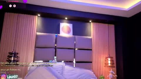 Snapshot of lauroberts chatting on 07-07-26, 06:47 Lau Roberts online show from 07-07-26, 06:47