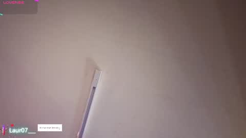 Snapshot of lauroberts chatting on 07-27-26, 02:40 Lau Roberts online show from 07-27-26, 02:40