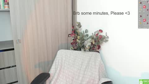 Snapshot of lauryn_chills chatting on 01-09-26, 09:27 Lauryn online show from 01-09-26, 09:27