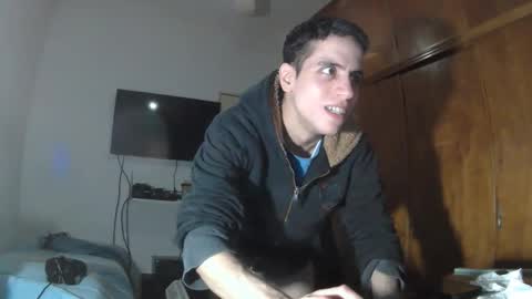 Lautaro online show from 05-27-26, 07:38