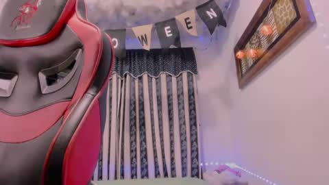 Lauu G online show from 10-11-25, 10:14