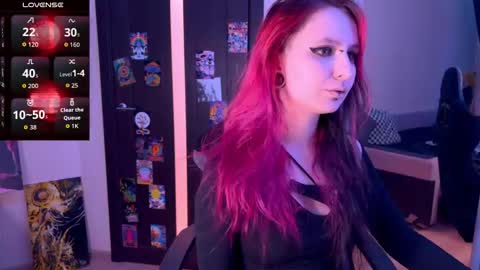 Snapshot of lavender_monster chatting on 03-15-26, 06:14 Ada online show from 03-15-26, 06:14