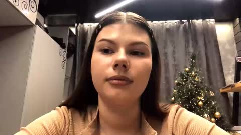 Snapshot of laveniaabadi chatting on 02-11-26, 04:23 Leela online show from 02-11-26, 04:23