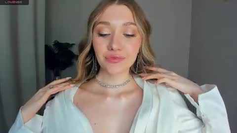 Jane online show from 06-24-26, 10:42