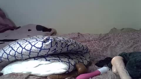 Snapshot of lavymummie chatting on 02-11-26, 02:16 lavymummie online show from 02-11-26, 02:16