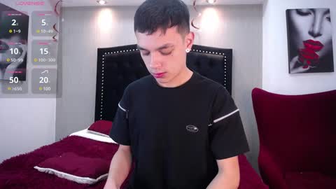 Snapshot of lawford_mike chatting on 01-20-25, 01:11 Mike online show from 01-20-25, 01:11