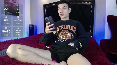 Snapshot of lawford_mike chatting on 09-12-25, 06:46 Mike online show from 09-12-25, 06:46