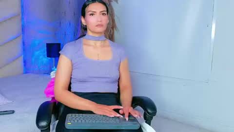 laya online show from 12-14-25, 03:12