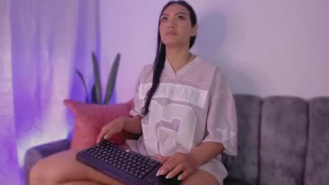 laya online show from 04-29-26, 02:59