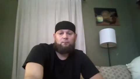 layinlow42 online show from 10-17-25, 02:37