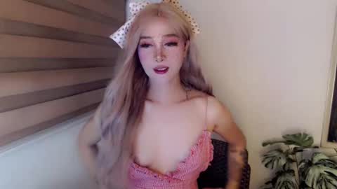 layla47649867 online show from 05-26-26, 01:34