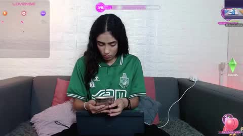 Snapshot of layla_707 chatting on 02-07-25, 01:15 Layla online show from 02-07-25, 01:15