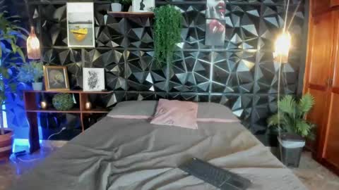 Snapshot of layla_707 chatting on 09-23-25, 02:25 Layla online show from 09-23-25, 02:25