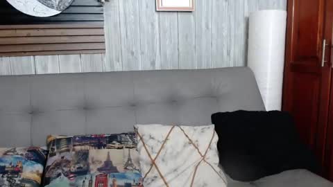 Snapshot of layla_707 chatting on 11-23-25, 08:30 Layla online show from 11-23-25, 08:30