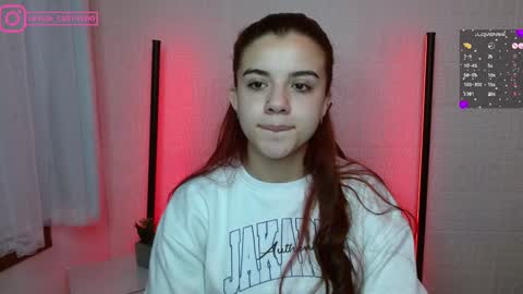 Snapshot of layla_castilloo chatting on 01-12-25, 01:05 Layla online show from 01-12-25, 01:05