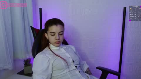 Snapshot of layla_castilloo chatting on 01-31-25, 02:17 Layla online show from 01-31-25, 02:17