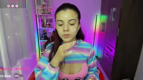 Snapshot of layla_castilloo chatting on 09-24-25, 03:15 Layla online show from 09-24-25, 03:15