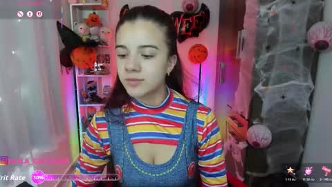 Snapshot of layla_castilloo chatting on 10-20-25, 03:23 Layla online show from 10-20-25, 03:23