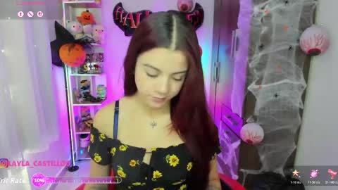 Snapshot of layla_castilloo chatting on 10-29-25, 04:20 Layla online show from 10-29-25, 04:20