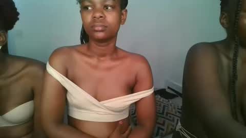 Snapshot of layla_cutiee chatting on 03-06-26, 09:17 layla_cutiee online show from 03-06-26, 09:17