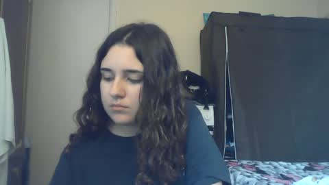 Snapshot of laylaabadeer chatting on 07-16-26, 10:10 laylaabadeer online show from 07-16-26, 10:10