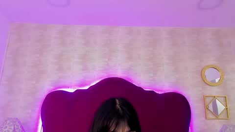 Snapshot of laylaadoll_ chatting on 09-30-25, 05:40 Lau online show from 09-30-25, 05:40
