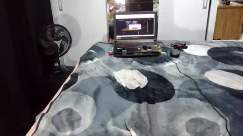 kelly online show from 02-18-26, 04:41