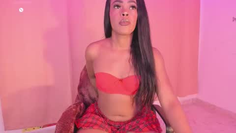 Snapshot of laylacarteer chatting on 03-25-26, 10:49 LAYLA online show from 03-25-26, 10:49