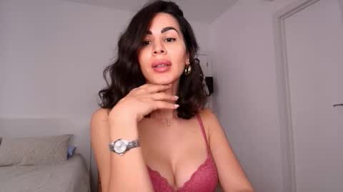 Layla online show from 03-03-26, 03:40