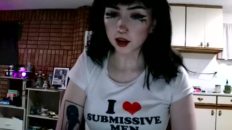 Snapshot of laylakills chatting on 03-09-25, 02:39 Layla Kills online show from 03-09-25, 02:39