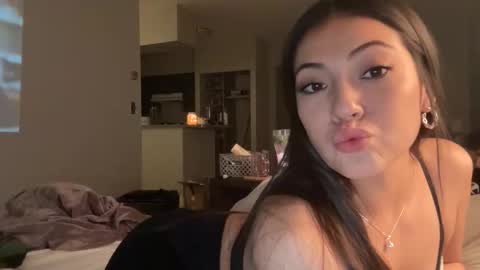 Snapshot of laylakitten4 chatting on 01-15-26, 04:39 Layla online show from 01-15-26, 04:39