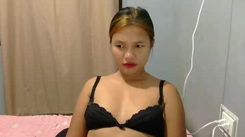 Snapshot of laylanimfa chatting on 04-29-26, 09:24 Nimfa online show from 04-29-26, 09:24
