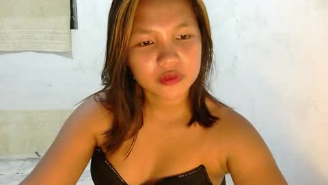 Snapshot of laylanimfa chatting on 05-11-26, 02:34 Nimfa online show from 05-11-26, 02:34
