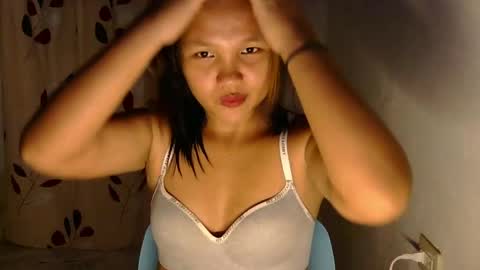 Snapshot of laylanimfa chatting on 05-20-26, 12:00 Nimfa online show from 05-20-26, 12:00