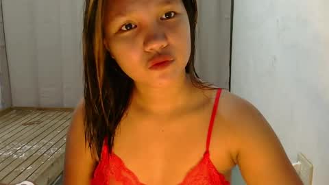 Snapshot of laylanimfa chatting on 05-26-26, 12:01 Nimfa online show from 05-26-26, 12:01