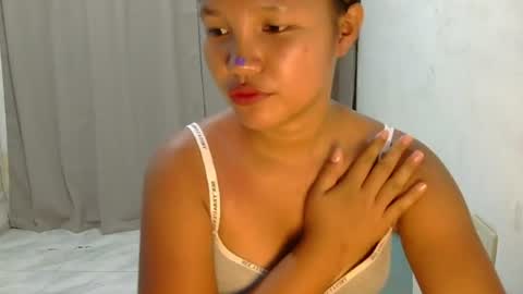 Snapshot of laylanimfa chatting on 06-11-26, 02:53 Nimfa online show from 06-11-26, 02:53