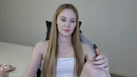 LaylaPretty001 online show from 02-12-25, 09:20