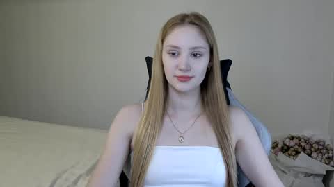 LaylaPretty001 online show from 02-19-25, 05:38