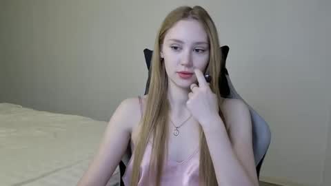 LaylaPretty001 online show from 02-24-25, 05:22