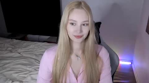 LaylaPretty001 online show from 02-18-26, 05:25